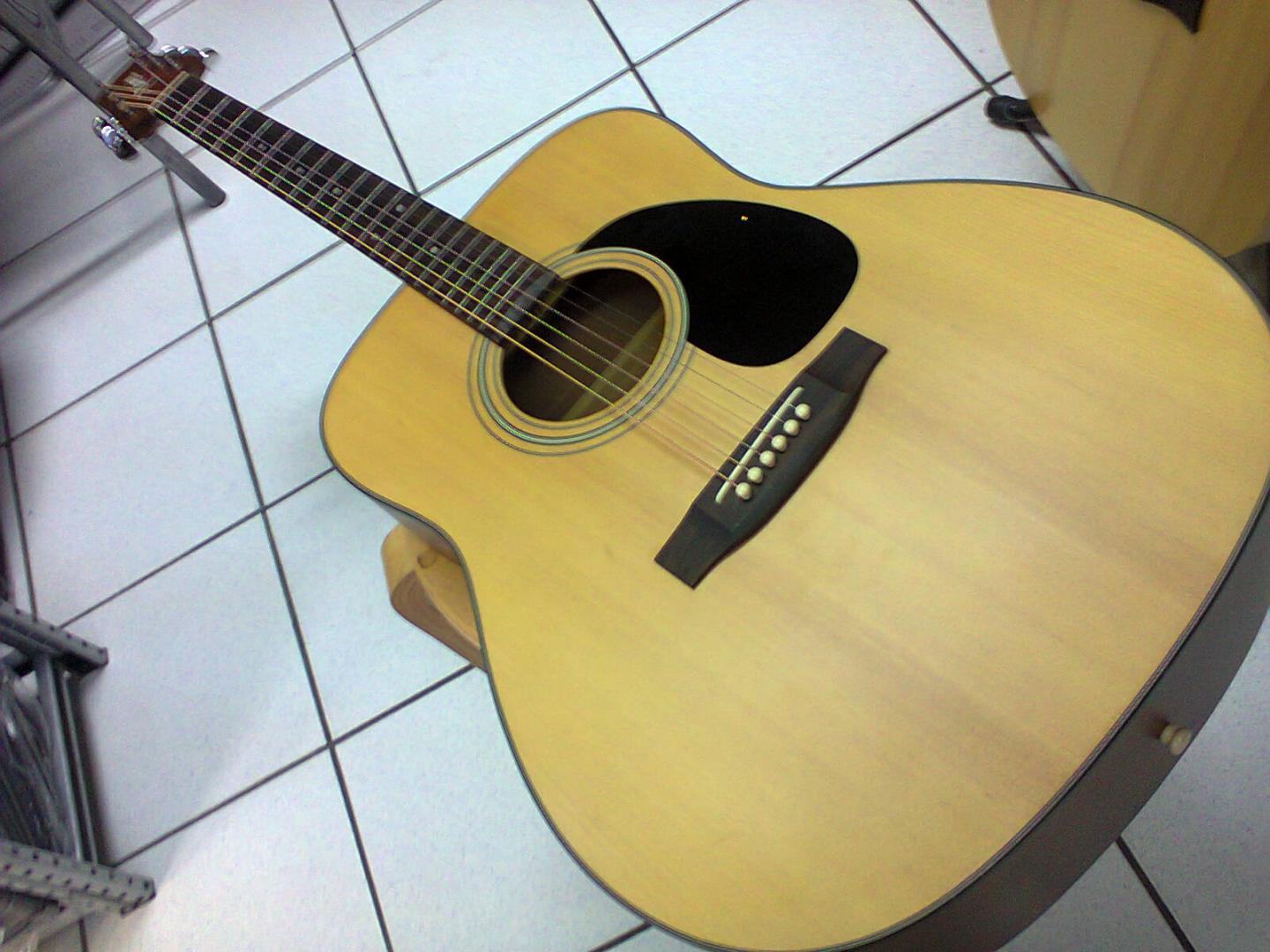 TAKAMINE GS240 TAKAMINE GS240 **OCCASION** GUITARE ACOUSTIQUE NATURELLE SATINEE. TABLE EPICEA. DOS ECLISSES MANCHE NATO. TOUCHE CHEVALET PALISSANDRE. MECANIQUE BAIN D'HUILE